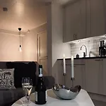 Center - 2 Bedrooms - Ev-plug Apartman *